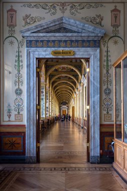 Saint Petersburg - Çerkez mayıs, 2018: Kış Sarayı iç görünümü, tavan detayı - Hermitage. 
