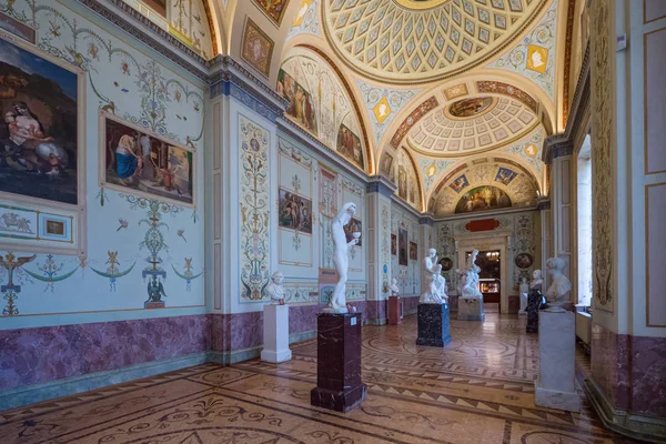 Petrohrad Cca Květen 2018 Interiér Zimního Paláce Mramorovými Sochami Hermitage — Stock fotografie