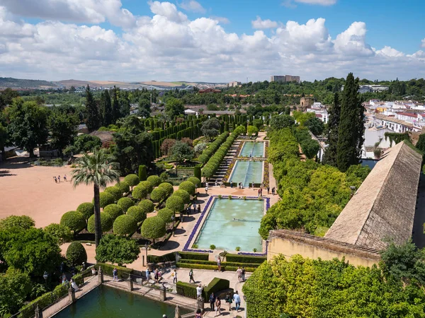 コルドバ スペインの有名なアルカサル庭園の航空写真 — ストック写真