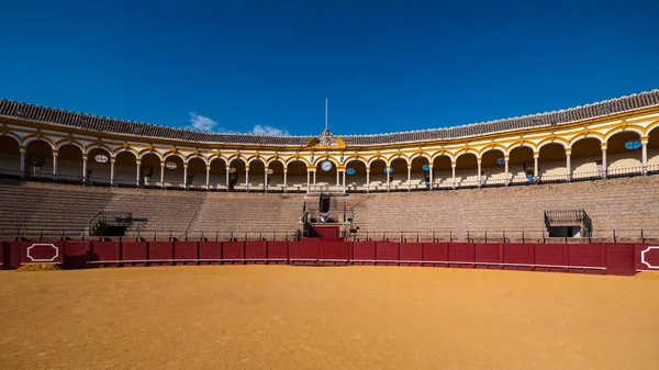 塞维利亚 西班牙 Circa 2018 皇家梅斯特兰萨的骑兵斗牛室内景观 西班牙最大的斗牛场之一 — 图库照片