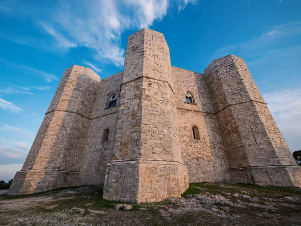 Malowniczy Widok Castel Del Monte Słynny Zamek Zbudowany Ośmioboczny Kształt — Zdjęcie stockowe