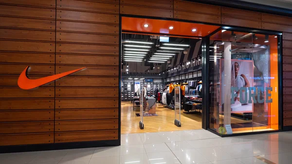 Dubai Οκτωβριοσ 2018 Κατάστημα Nike Στο Dubai Mall Nike Είναι — Φωτογραφία Αρχείου