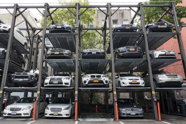 New York City May 2015 Automated Car Parking System Supporting — Stock Photo, Image