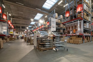 Bologna, İtalya - 23 Nisan 2016: Ikea mağazasının iç görünümü