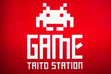 Tokyo, Japonya - Mart, 2017: Taito İstasyonu işareti.