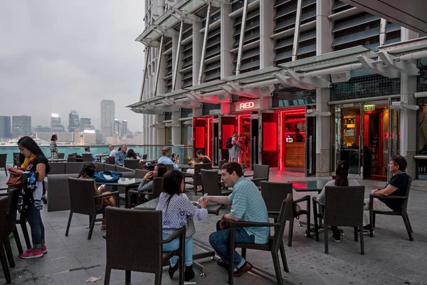 Hongkong Čína Listopadu 2015 Červený Bar Terase Ifc Hlavním Umístěním — Stock fotografie