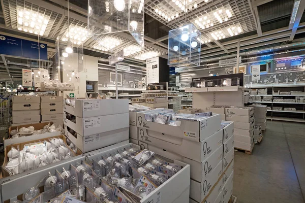 Bologna, Italien-april 23, 2016: inredning och design Inside IKEA varuhus — Stockfoto