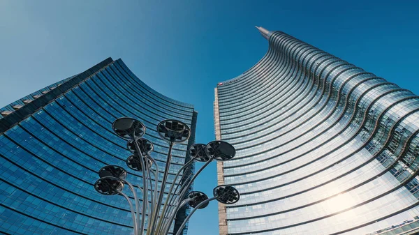 Milan Italy September 2016 Solar Tree Lights Artemide Unicredit Skyscraper — Stock Photo, Image