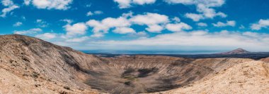 Lanzarote adasında Timanfaya park içinde Krater Panoramik görünümü, İspanya
