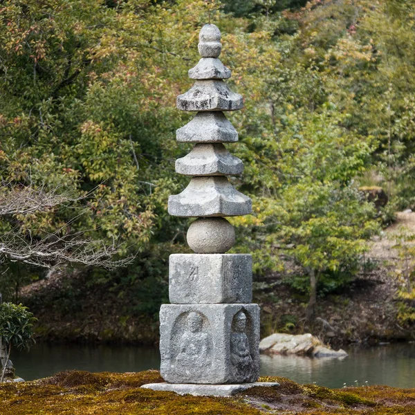 Obelisco Dentro Del Jardín Del Templo Kinkaku También Llamado Pabellón — Foto de Stock