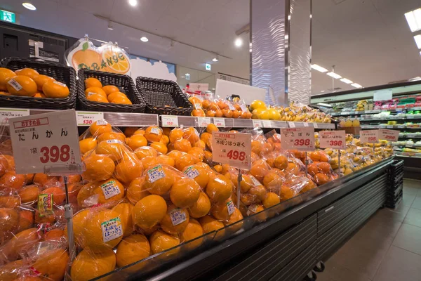Circa 2017 超市内的橙子 — 图库照片
