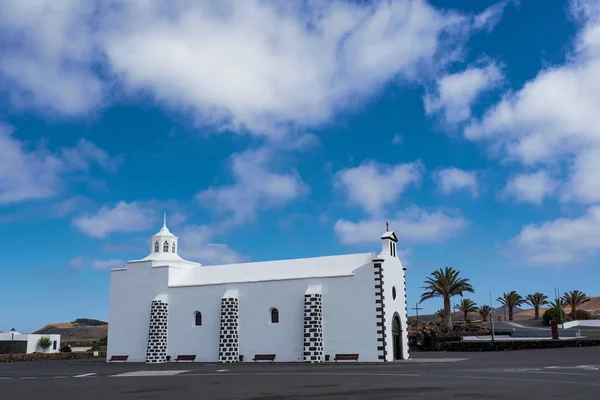 Church of Nuestra Senora de los Volcanes in Mancha Blanca on the — Stock Photo, Image