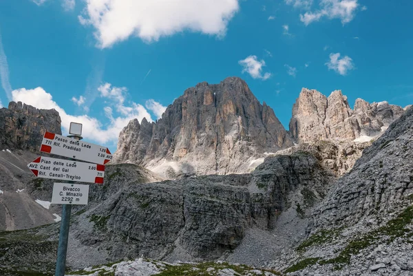 Znaki Górskie Dolomity Włochy — Zdjęcie stockowe