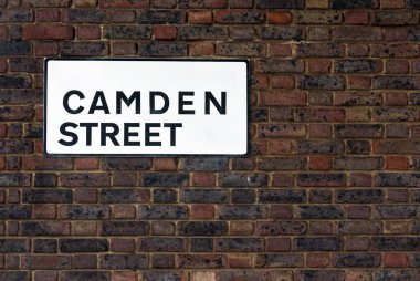Londra'da Camden Street yol işareti, İngiltere.