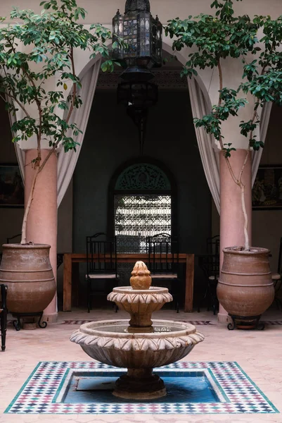 Marrakech Morocco April 2019 Traditional Moroccan Riad Interior Courtyard View — Stock Photo, Image