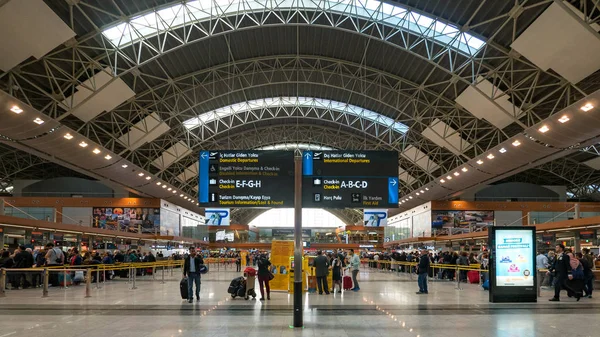 Istanbul Turquia Circa Abril 2018 Vista Interior Aeroporto Internacional Sabiha — Fotografia de Stock