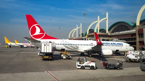 土耳其伊斯坦布尔 2018年4月 土耳其航空公司飞机在萨比哈 戈克森国际机场登机口 — 图库照片