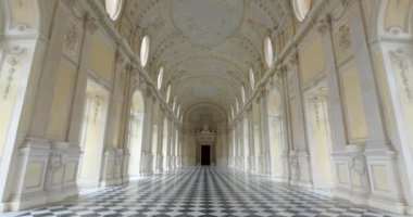 Torino, İtalya - Circa Şubat, 2018: Venaria Kraliyet Sarayı Diana Galerisi