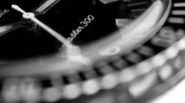 Bologna, İtalya - 12 Ekim 2017: Omega vintage Seamaster 300 Professional izle. Omega saatler 19 yüzyıldan beri oluşturma ve ayın ilk nöbet yapıldı. Açıklayıcı yazı işleri.