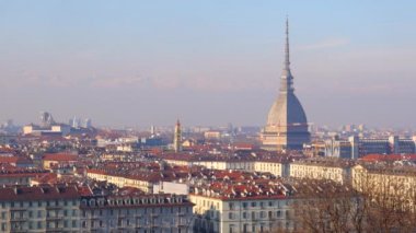 Torino, İtalya - Circa Şubat, 2018: Sabahın erken saatlerinde eski şehrin panoramik manzarası