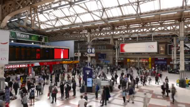 London Vereinigtes Königreich Mai 2018 Viktoria Station Innenansicht — Stockvideo