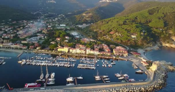 Marciana Marina Kikötő Légifelvételek Sunshine Elba Sziget Toszkána Olaszország — Stock videók