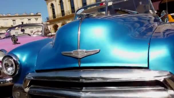 Havana Cuba Maart 2019 Chrysler Hood Ornament Vintage Cars — Stockvideo