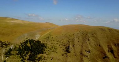 Dağ manzarasının güzel görüntüleri 