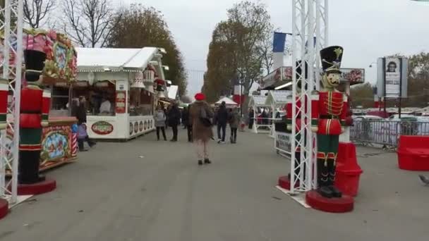 Parijs Frankrijk Circa November 2016 Pov Traditionele Kerstmarkt Marche Noel — Stockvideo