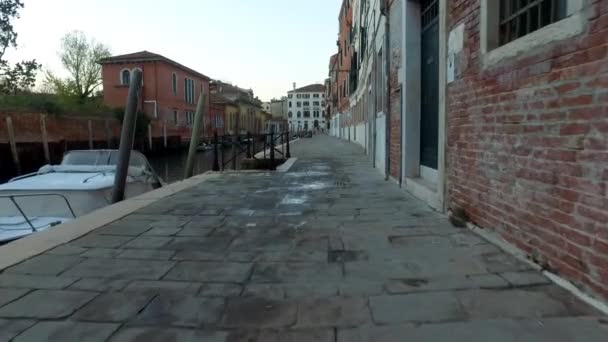 Typisk Gata Venice Italy — Stockvideo