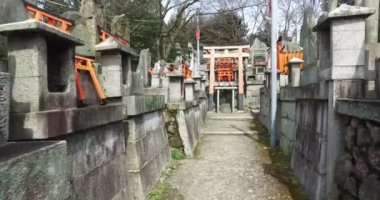 Arashiyama'daki Tombstone'un manzara manzarası, Kyoto, Japonya