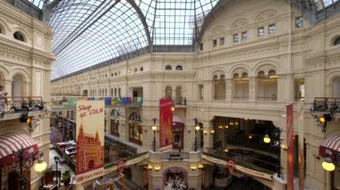 Moskova - Circa Mayıs 2018: tarihi Gum Department Store iç
