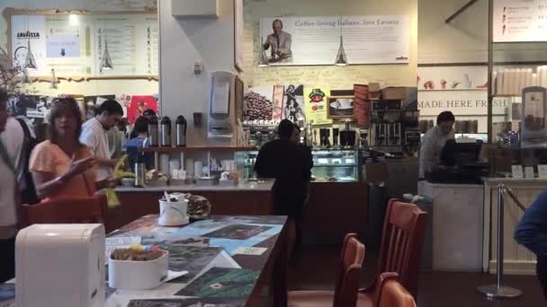 New York City May 2015 People Walking Eataly Shop Manhattan — Wideo stockowe