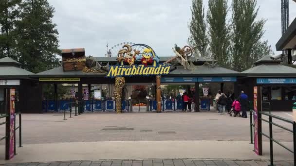 Rimini Italy October 2015 Mirabilandia Amusement Park Entrance — Stockvideo