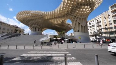 Sevilla, İspanya - Yaklaşık Haziran, 2018: Metropol Parasol. Alman mimar Jurgen Mayer tarafından tasarlanan ve Nisan 2011'de tamamlandı.