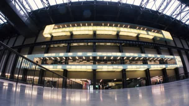 2015年6月 Tate Modern Art Gallery的Turbine Hall内的时间流逝 位于前Bank Side发电厂 位于伦敦 南泰晤士河畔 — 图库视频影像