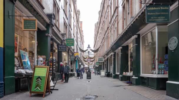 2018年1月1日 Circa January Cecil Court 伦敦维多利亚式店面的行人街 自1930年代起 它被称为新的书商排行 时间差录像 — 图库视频影像