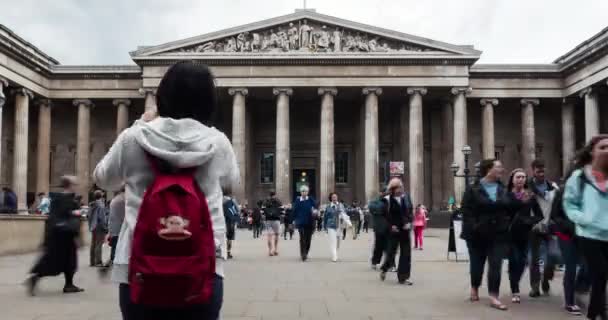 Londres Reino Unido Junho 2015 Turistas Frente Entrada Museu Britânico — Vídeo de Stock