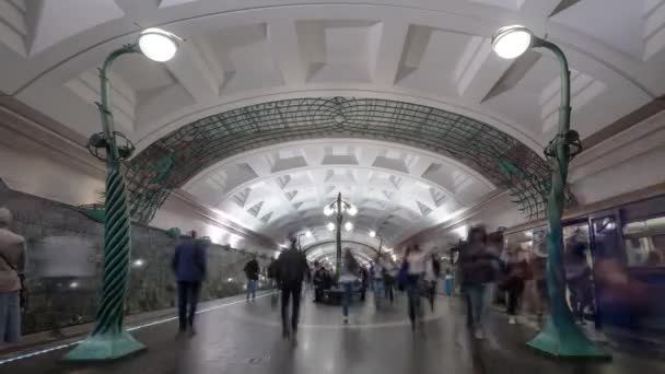 Moskauer Metrostation Mit Beweglichen Menschen Zeitraffer — Stockvideo