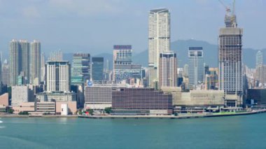 HONG KONG, Çin - CIRCA NOVEMBER, 2015: Merkezi bölgedeki Kowloon gökdelenlerinin zaman aşımı.