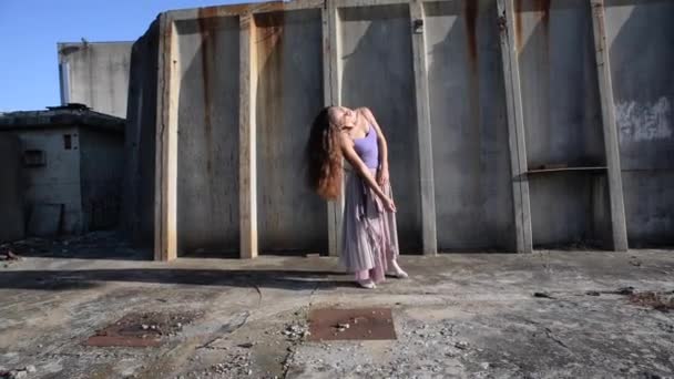 Молода Прекрасна Балерина Танцює Ballerina Project — стокове відео