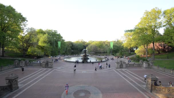 New York City May 2015 Angels Water Fountain Bethesda Terrace — 图库视频影像