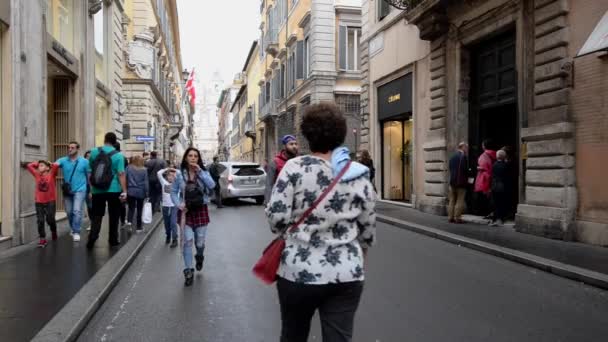 Rzym Włochy Circa Październik 2016 Ludzie Wchodzący Przez Condotti Ulica — Wideo stockowe