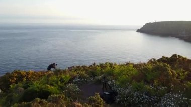 Adanın güzel bir sahili.