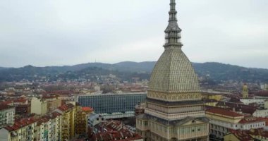 Torino, İtalya - Circa Şubat, 2018: Sabahın erken saatlerinde eski şehrin panoramik manzarası
