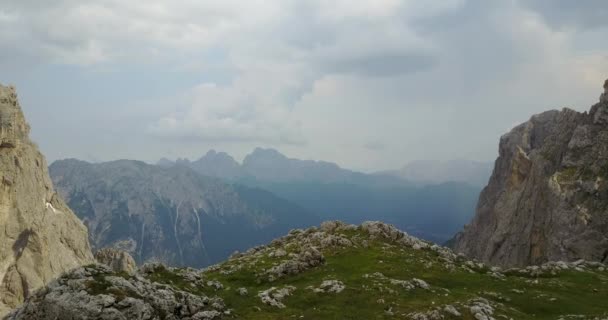 意大利多洛米特山脉的风景全景 — 图库视频影像