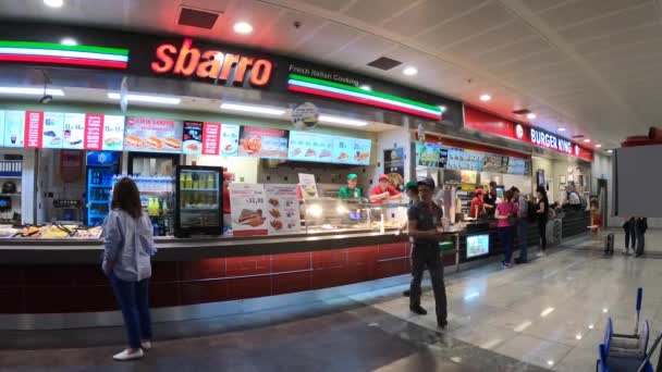 Istanbul Turkey April 2018 Sbarro Pizza Shop Sabiha Gokcen International — Stock Video