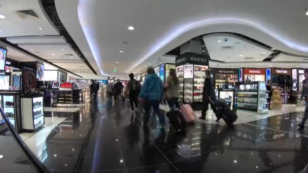 Londres Junio 2018 Time Lapse Tienda Libre Impuestos Aeropuerto Heathrow — Vídeos de Stock