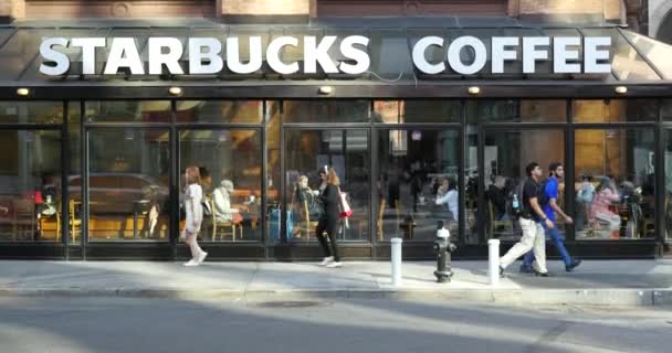 New York City Května 2015 Kavárna Starbucks Starbucks Největší Společností — Stock video