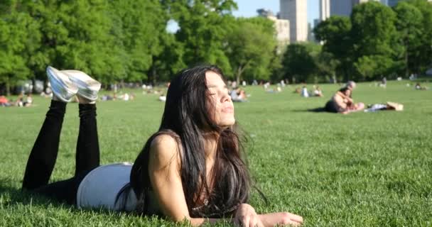 New York City May 2015 People Front Love Sculpture Love — Stock Video